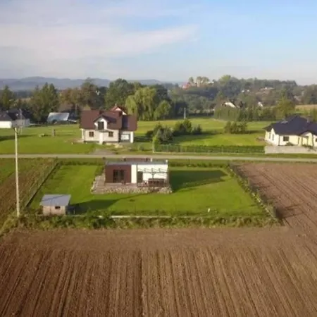 Domek Wypoczynkowy Caloroczny W Okolicach Zatora I Wadowic Radocza Exterior photo