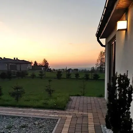 Domek Wypoczynkowy Caloroczny W Okolicach Zatora I Wadowic Radocza Exterior photo